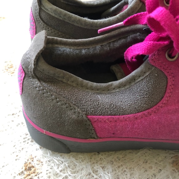 Ugg Australia Shearling Lined Sneakers NEW! - Picture 4 of 7